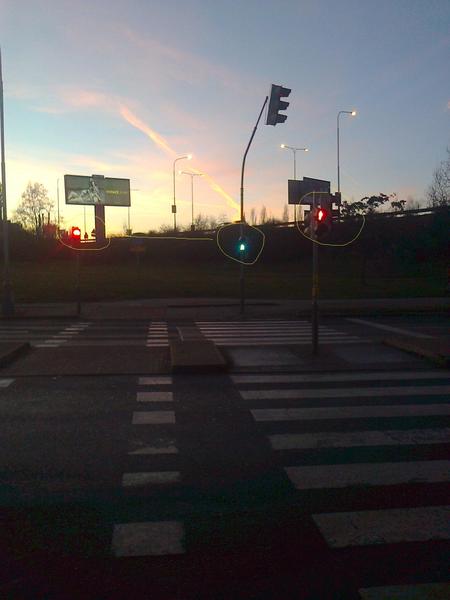 The photo for Nebezpečný signál semaforu.